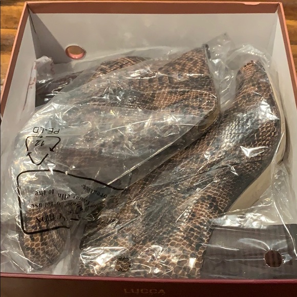 Snakeskin Lucca Lane Avra Booties 🐍 - Picture 7 of 8